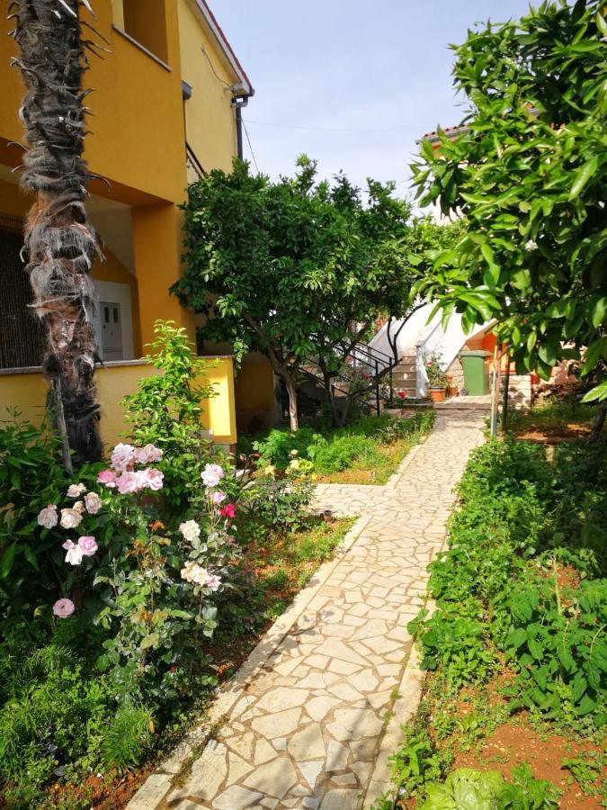 Apartment Dalmatini Tar-Vabriga Exteriér fotografie