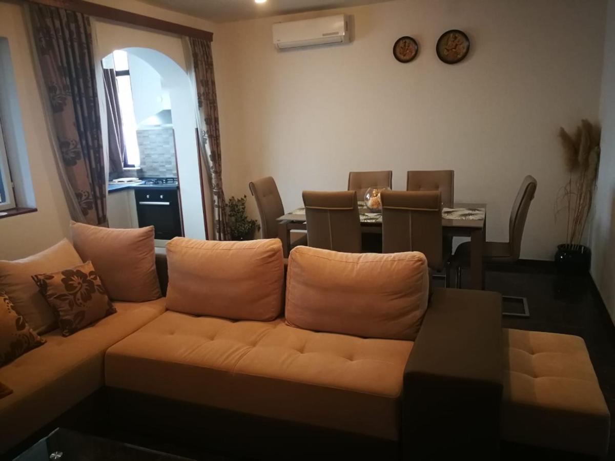 Apartment Dalmatini Tar-Vabriga Exteriér fotografie
